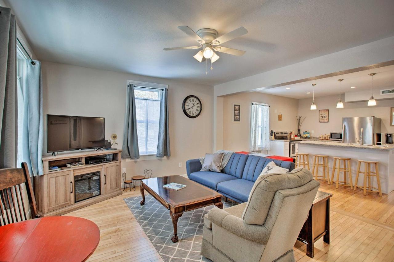 Family-Friendly Menomonie Retreat Walk To Town! Apartment Exterior photo